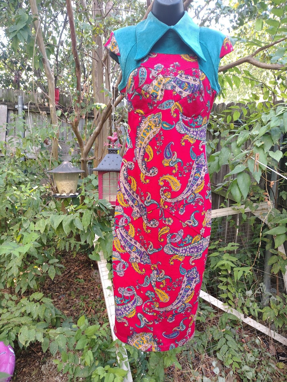 Paisley-Print Red Midi Sheath Cheongsam Dress with Teal Corduroy Collar